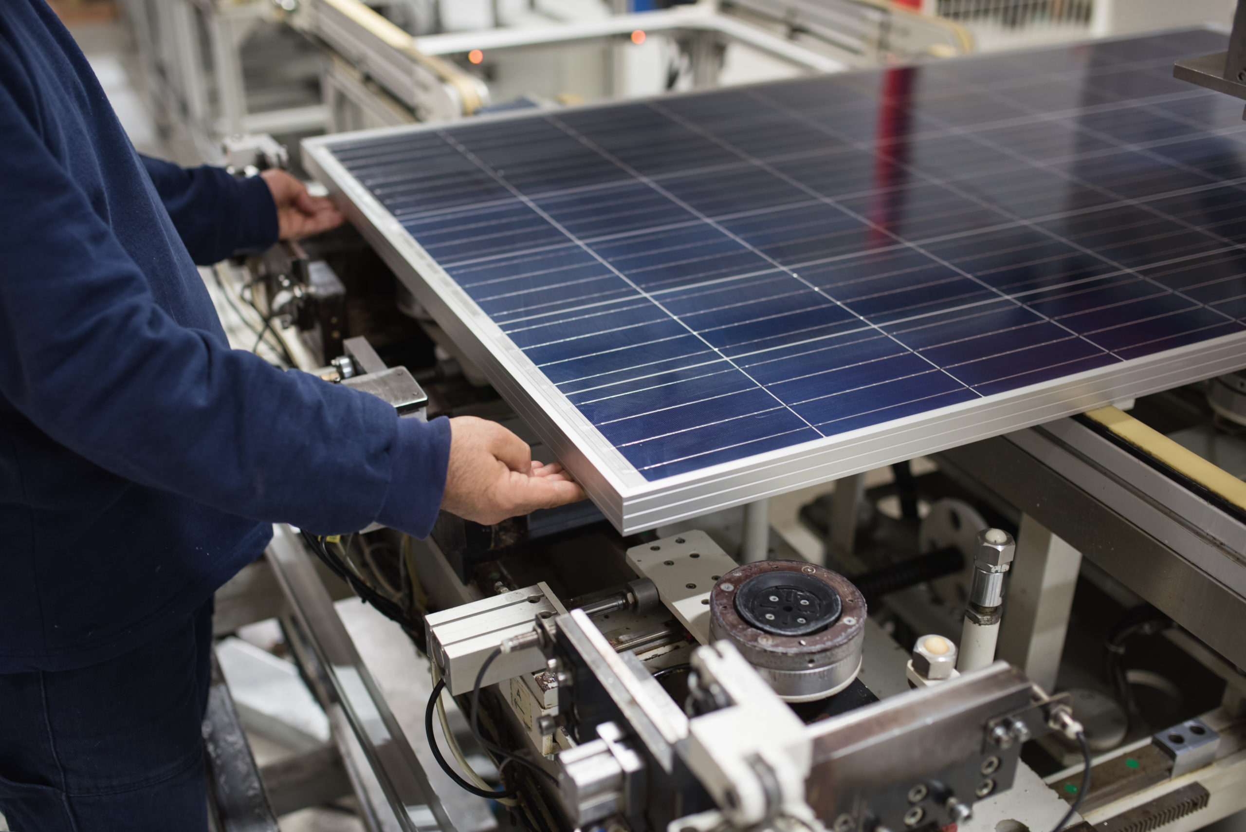 How Are Solar Panels Made? - Solyndra